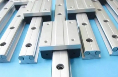 直線導(dǎo)軌「滑動導(dǎo)軌和滾動導(dǎo)軌」的特性與優(yōu)缺點